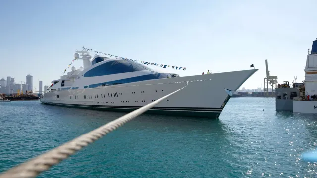 yas marine yacht
